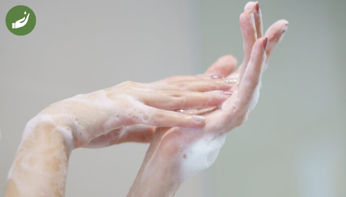 Sử dụng nước rửa tay có nồng độ nồng độ pH thấp